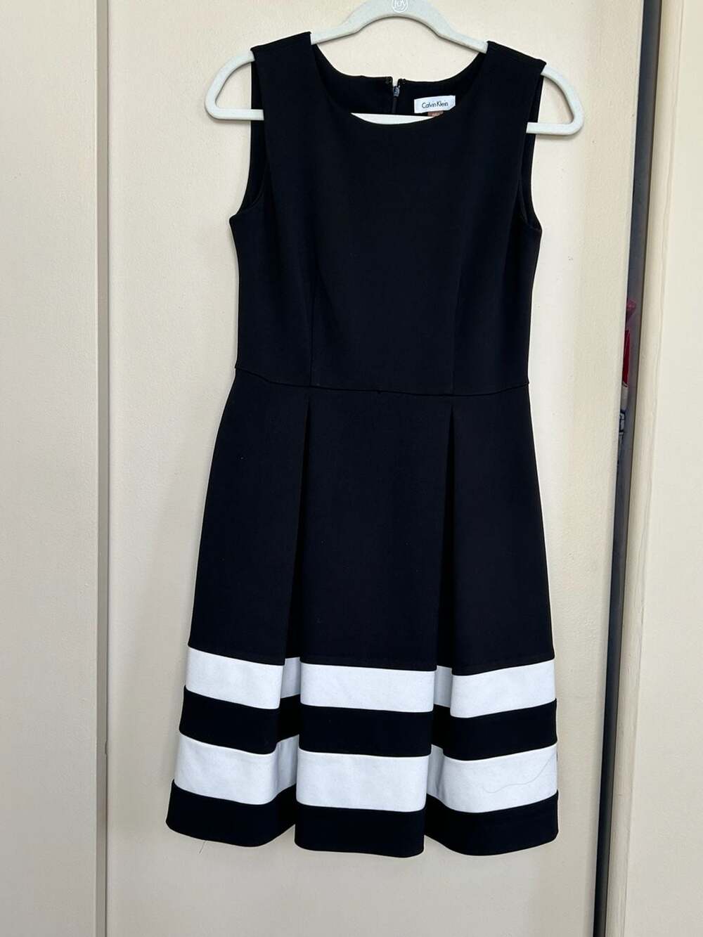 Calvin Klein Sleeveless Fit & Flare Dress Size 4 Black White Stripe